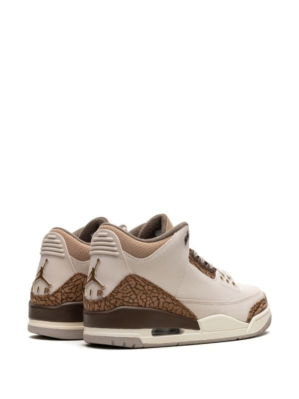 Jordan
Air Jordan 3 "Light Orewood Brown" sneakers