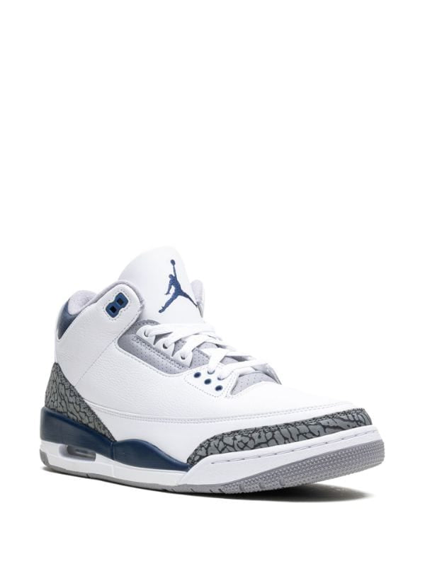 Jordan
Air Jordan 3 "Midnight Navy" sneakers