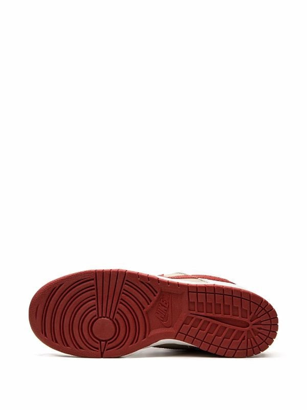 Nike
Dunk Low Pro "Light Stone/Varsity Red" sneakers