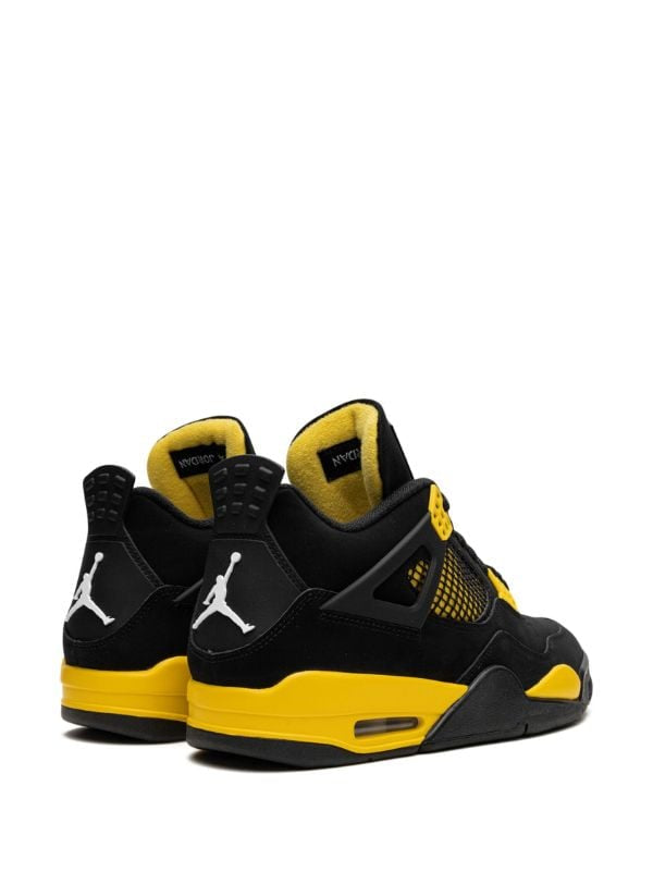 Jordan
Air Jordan 4 Retro "Thunder 2023" sneakers