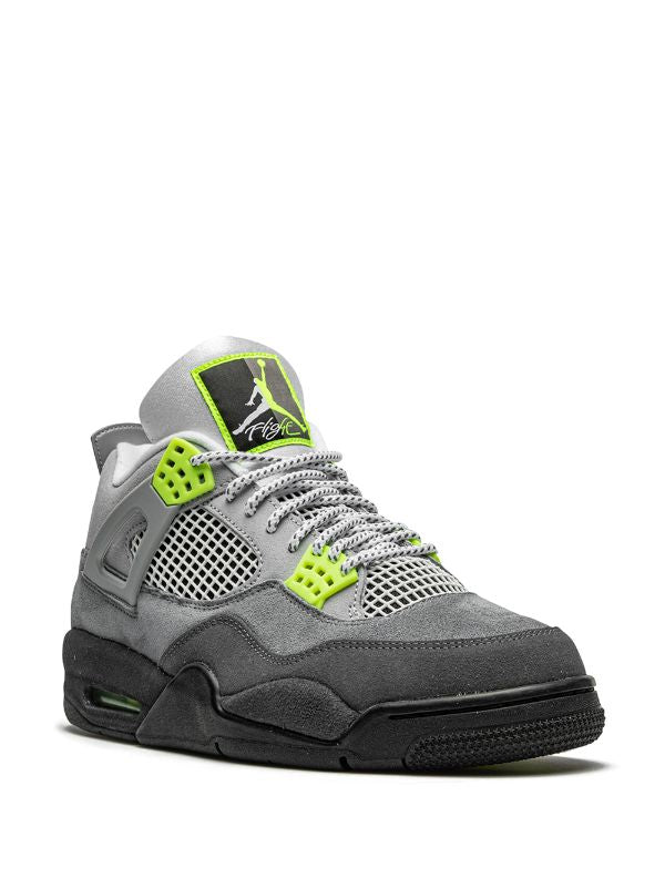 Jordan
Air Jordan 4 Retro SE "Neon" sneakers