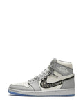 Jordan
x Dior Air Jordan 1 Retro High sneakers