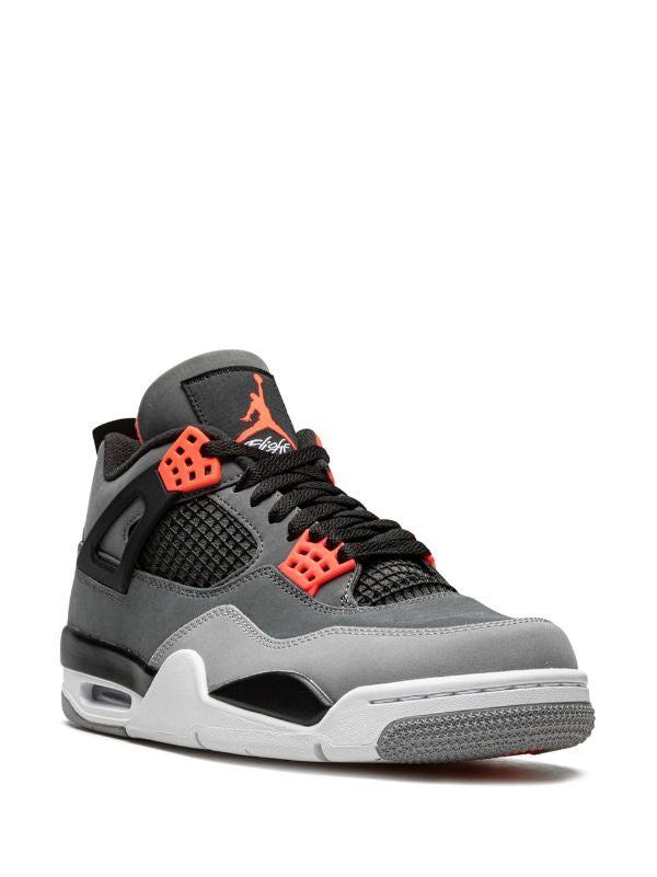 Jordan
Air Jordan 4 Retro sneakers