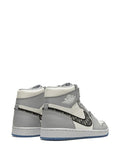 Jordan
x Dior Air Jordan 1 Retro High sneakers